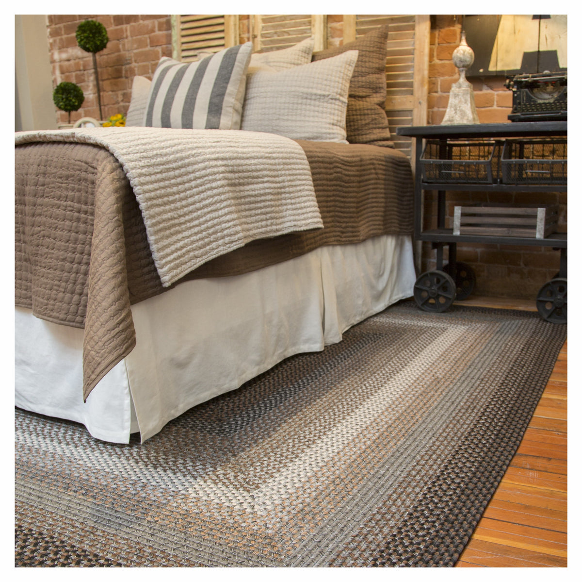Midnight Moon Brown Braided Rug