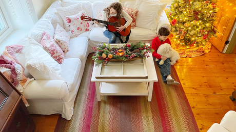 Holiday Happiness Underfoot Braided Rugs for a Joyful Season