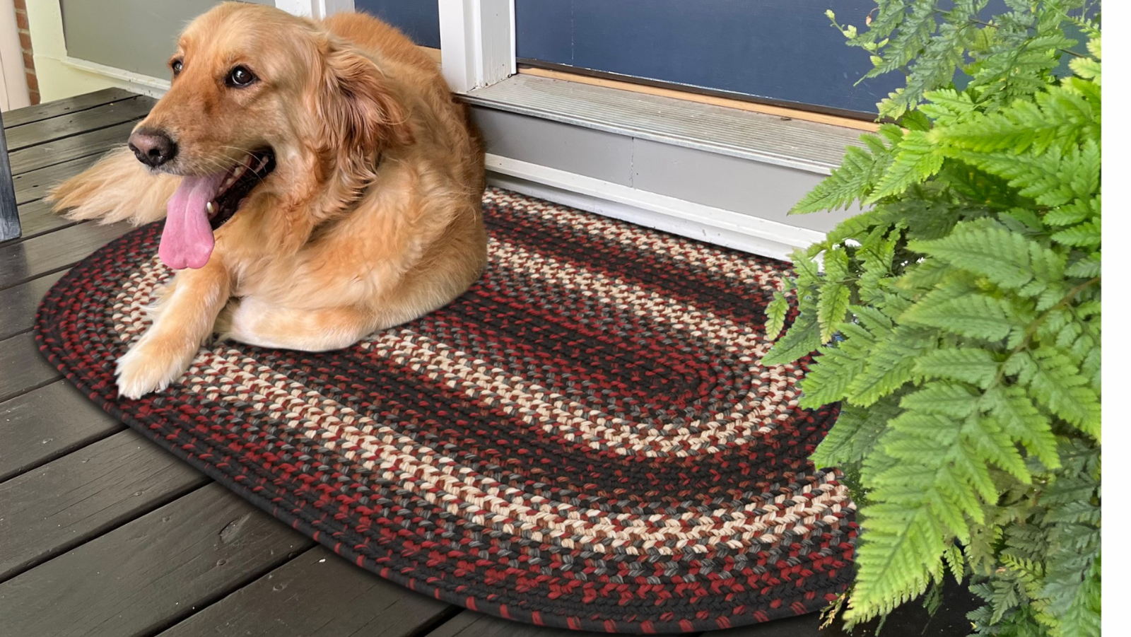 Santa's Favorite Landing Pad: Christmas Braided Rugs for the Entryway
