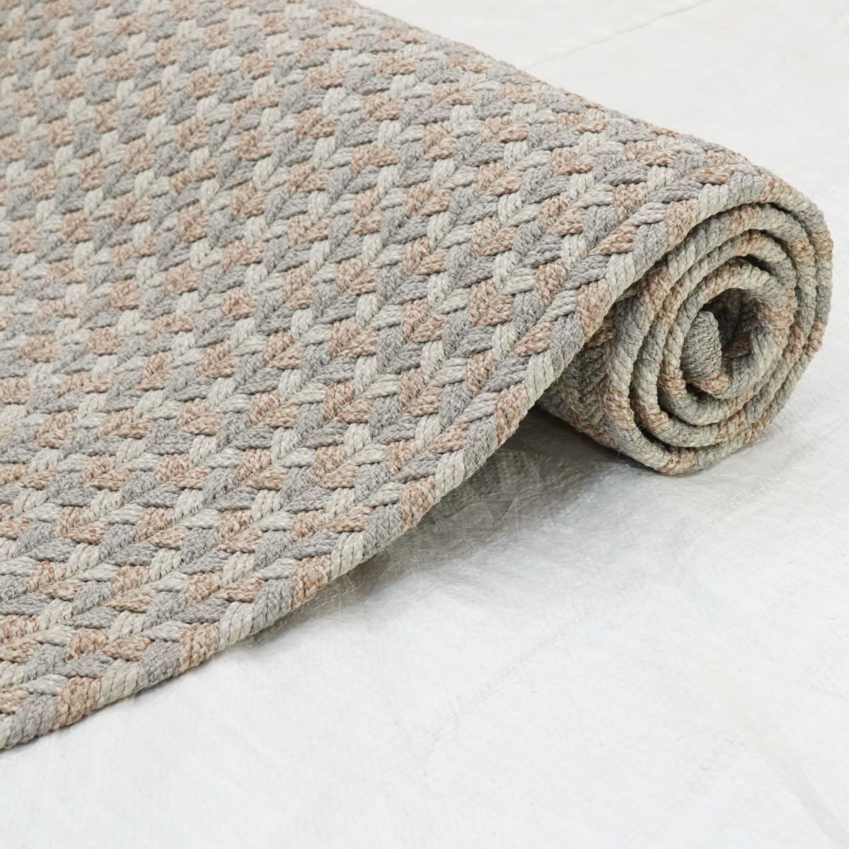 Homespice Wheatfield Luxuria Braided Rug for Bedroom Use