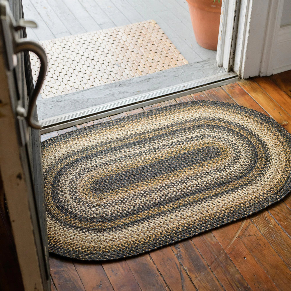 Kilimanjaro Black Jute Braided Oval Rugs
