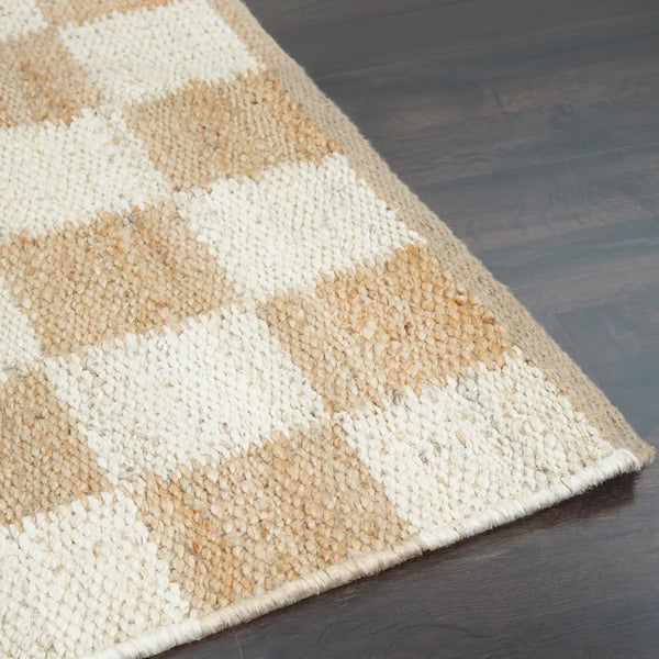 Tight-Spun Yarn. Sheds Less.