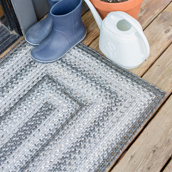 OUTDOOR RUGS